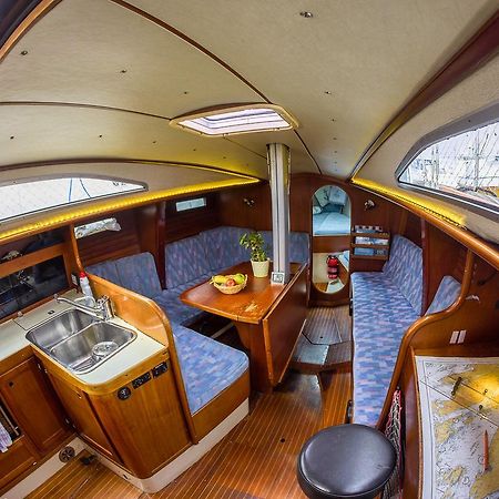 Отель Norwavey, Sleep In A Boat Krokelvdalen Экстерьер фото