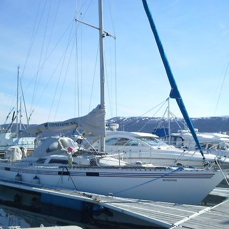 Отель Norwavey, Sleep In A Boat Krokelvdalen Экстерьер фото