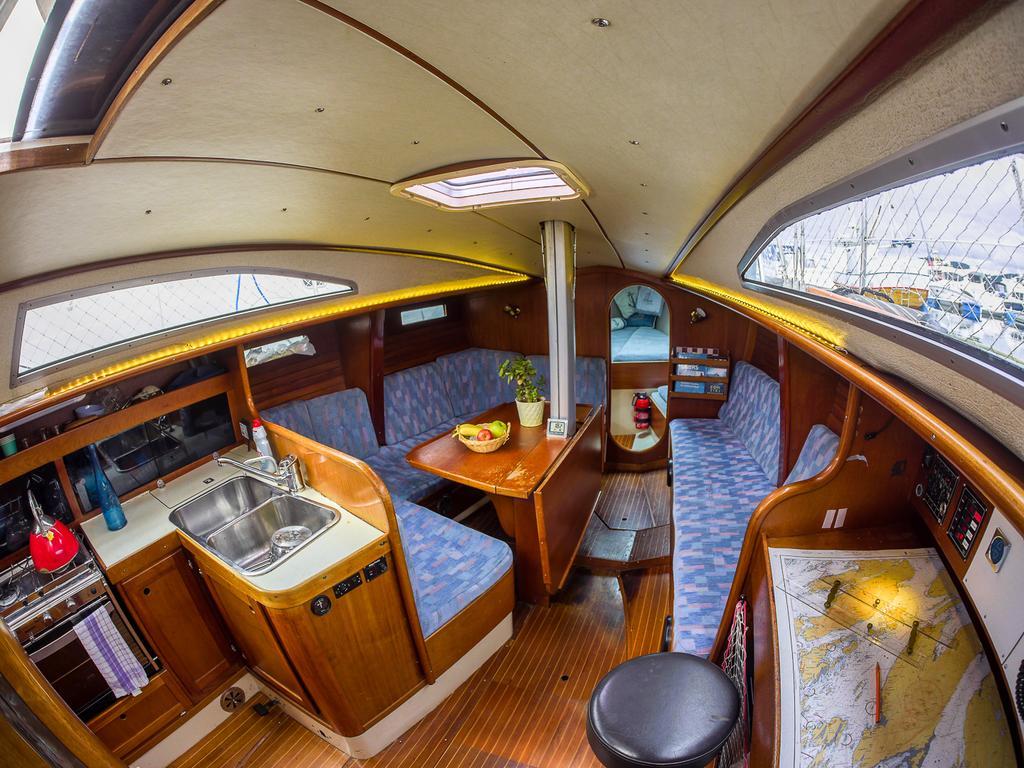 Отель Norwavey, Sleep In A Boat Krokelvdalen Экстерьер фото
