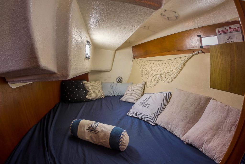 Отель Norwavey, Sleep In A Boat Krokelvdalen Экстерьер фото